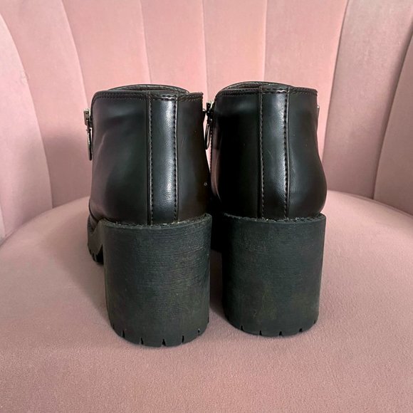 Y2K No Boundaries O-Ring Zipper Booties - Picture 4 of 6